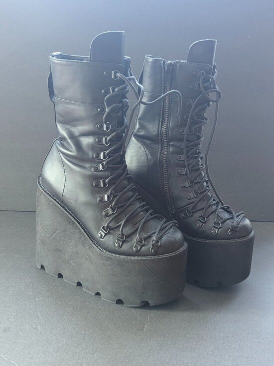 Black platform lace-up boots - Current Mood (Traitor) - Picture 2 of 6